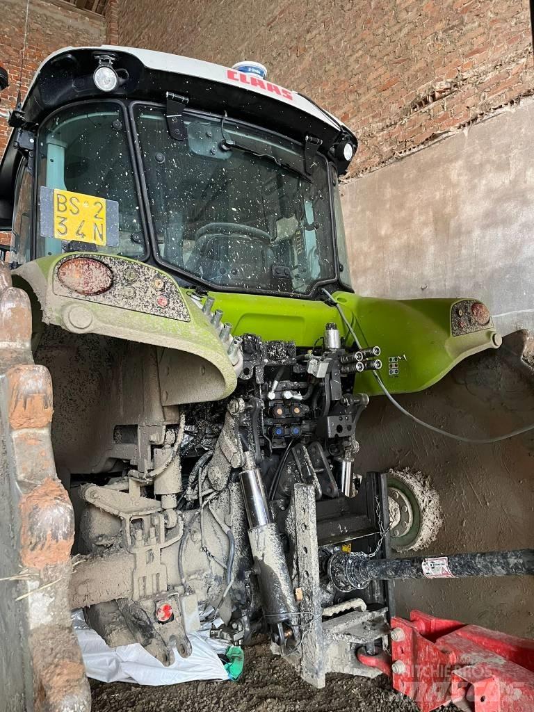 CLAAS Arion 460 Traktoriai