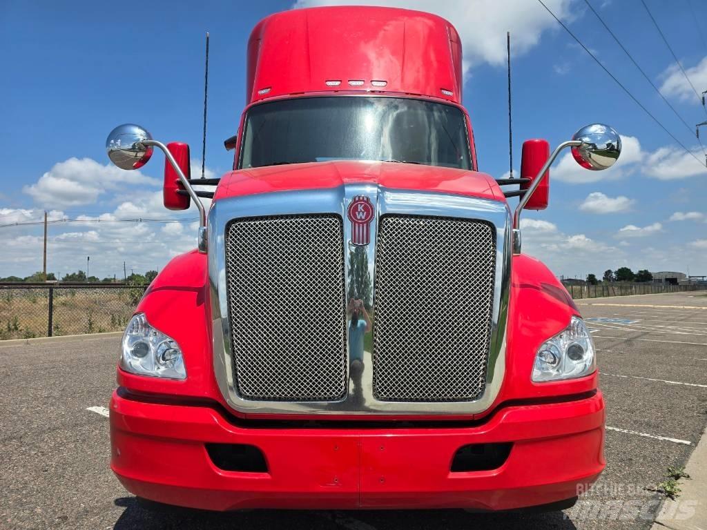 Kenworth T 680 Naudoti vilkikai
