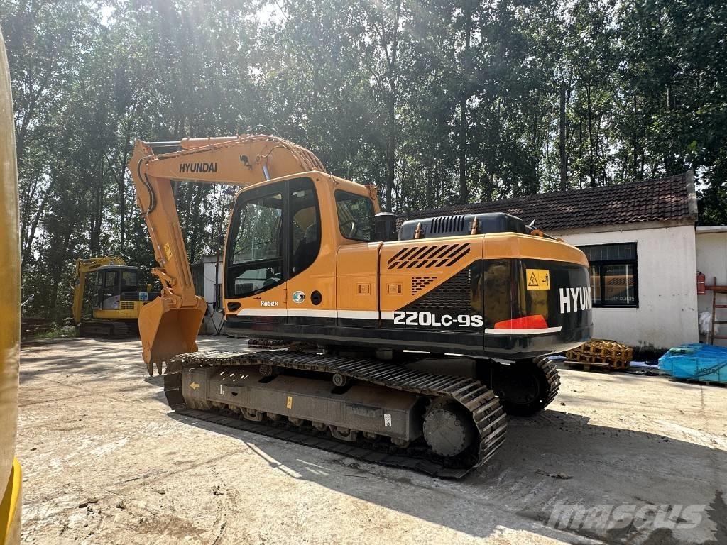 Hyundai R220lc-9s Vikšriniai ekskavatoriai