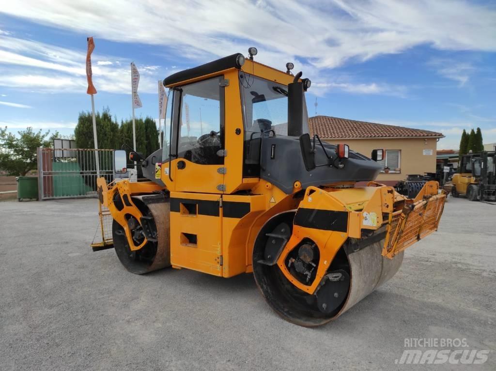 Bomag BW 174 A P Porinių būgnų volai