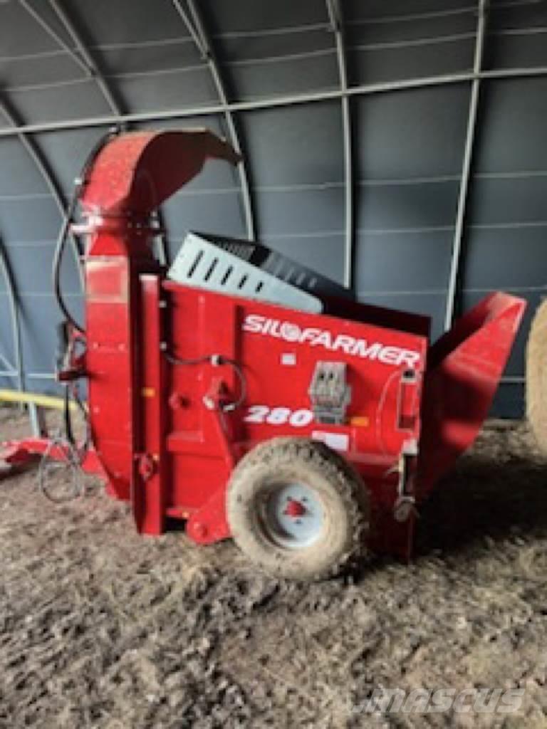 Silofarmer P 280 Ryšulių smulkinimo, pjaustymo ir išvyniojimo įrenginiai