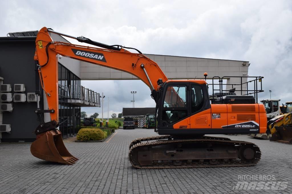 Doosan DX 225 LC Vikšriniai ekskavatoriai