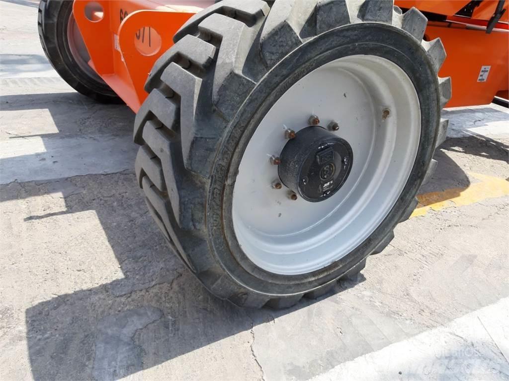 JLG 600AJ Alkūniniai keltuvai