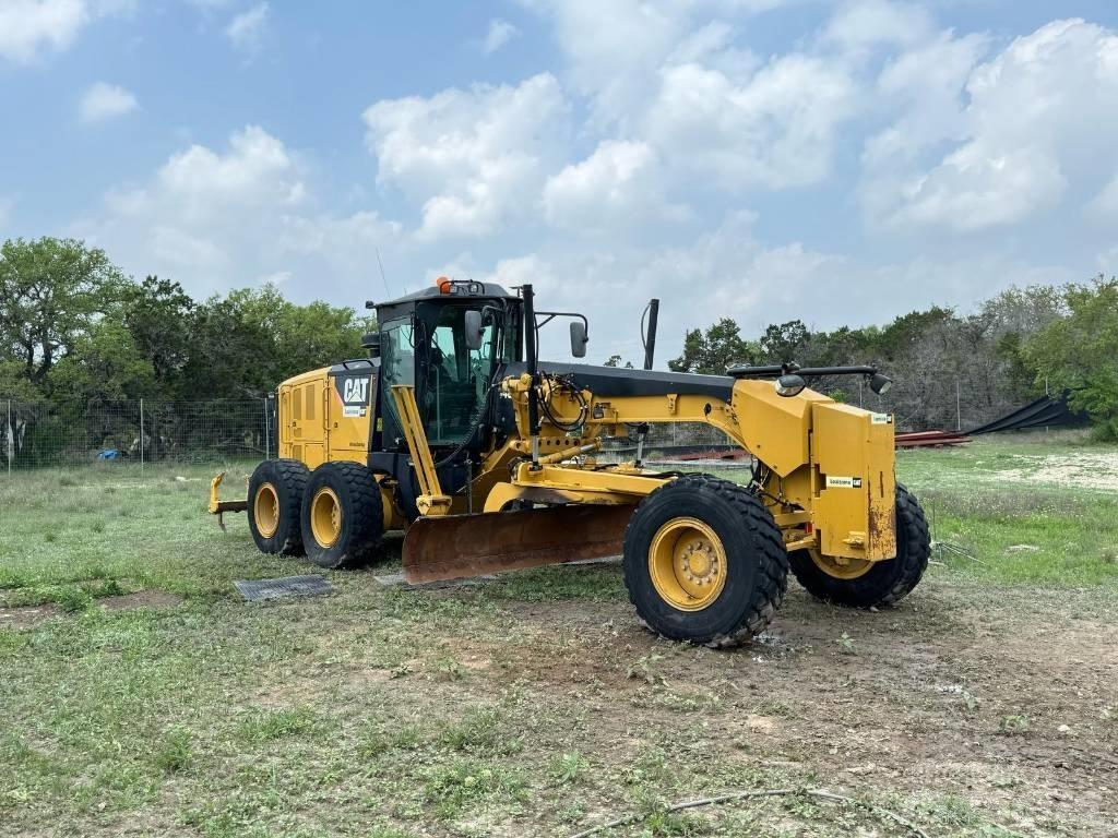 CAT 140M3 Greideriai