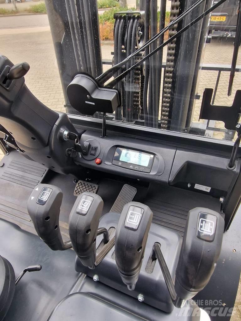 Bobcat B 30 X-7 Plus Elektriniai šakiniai krautuvai