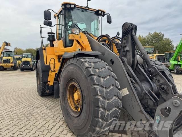 Volvo L 180 H Naudoti ratiniai krautuvai