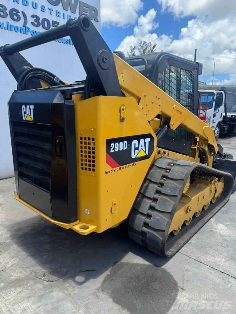 CAT 299 D 2 Krautuvai su šoniniu pasukimu