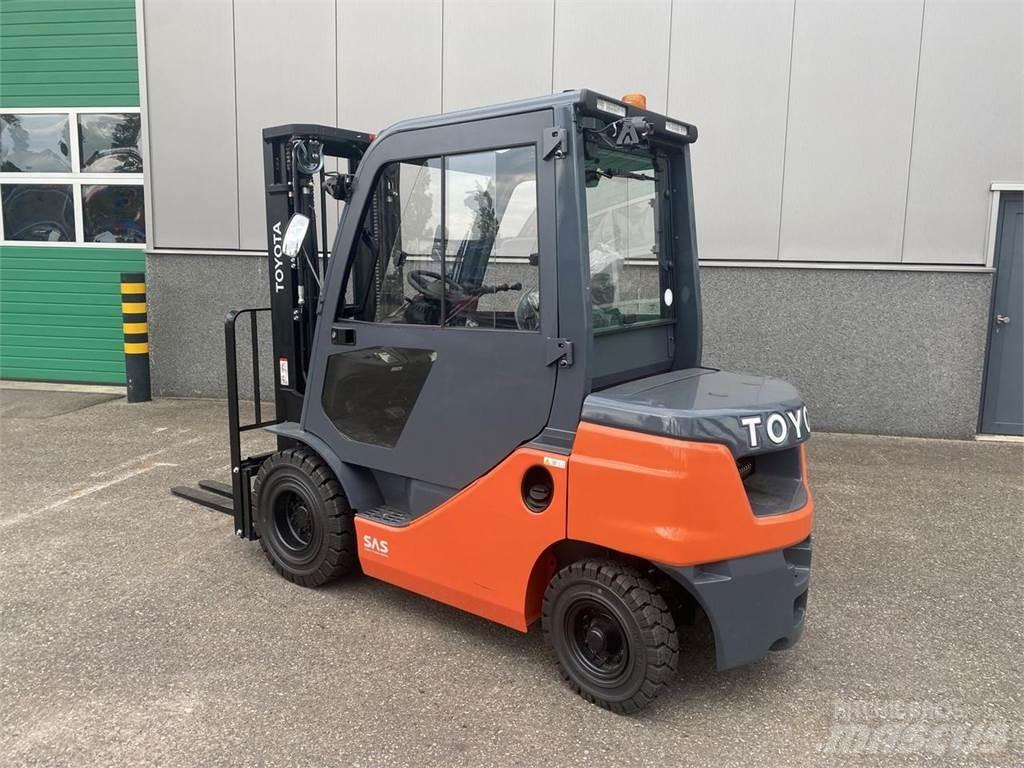 Toyota 52-8FDF25 Dyzeliniai krautuvai