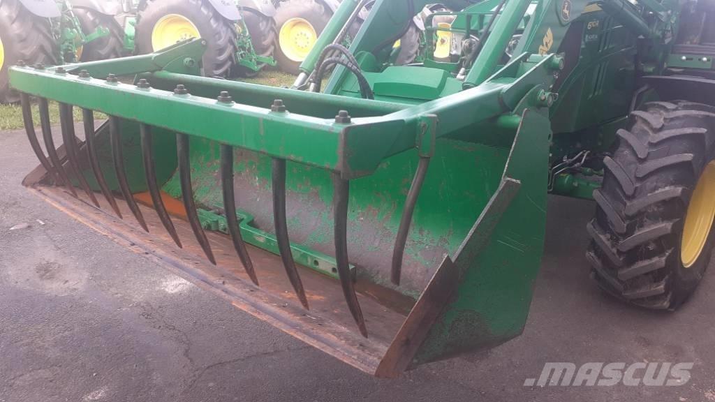 John Deere 6110 R Traktoriai