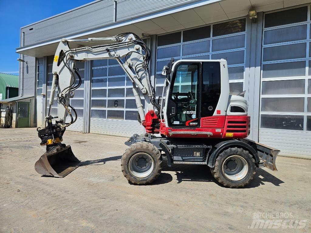 Takeuchi TB295W Ratiniai ekskavatoriai