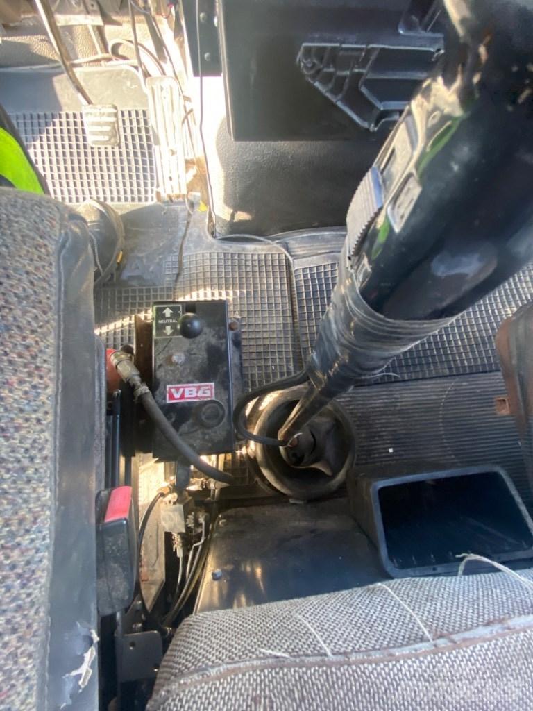 Scania 142 Savivarčių priekabų vilkikai