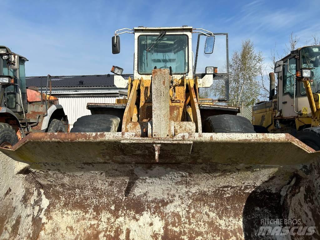 Liebherr L 551 Naudoti ratiniai krautuvai