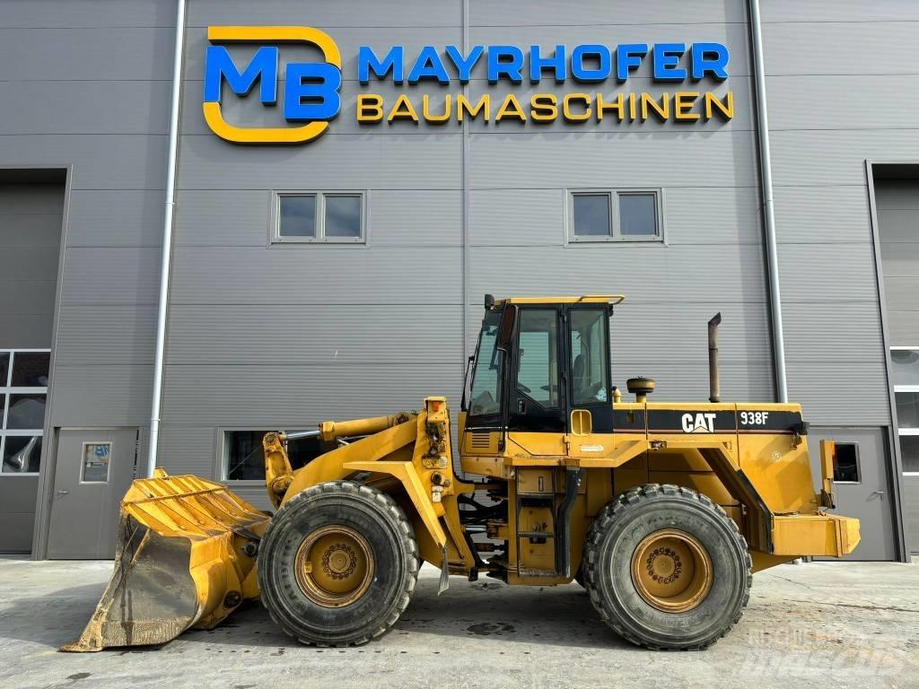 CAT 938F Naudoti ratiniai krautuvai