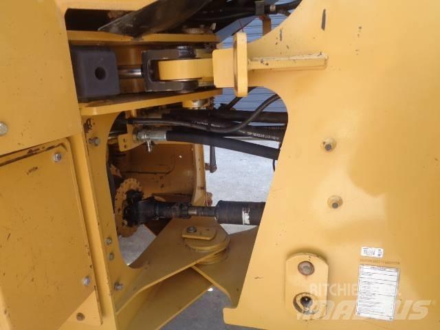 CAT 930 G Naudoti ratiniai krautuvai