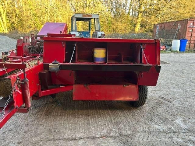 Vicon SP471 BALER Stačiakampių ryšulių presai