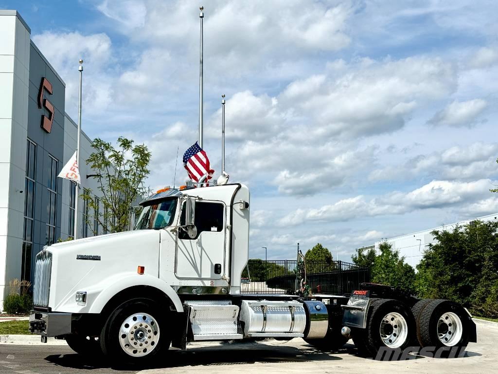 Kenworth T 800 Naudoti vilkikai