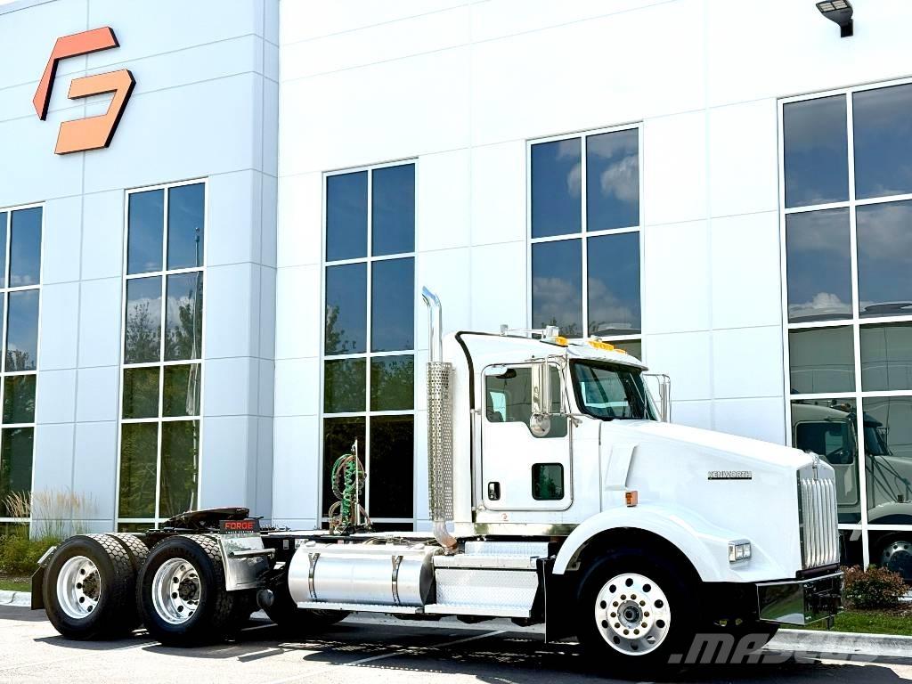 Kenworth T 800 Naudoti vilkikai