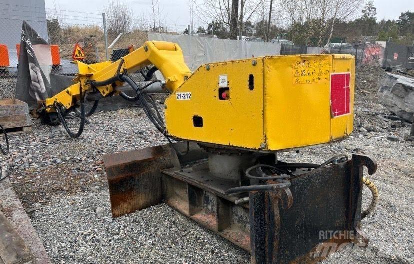 Brokk 330 Vikšriniai ekskavatoriai
