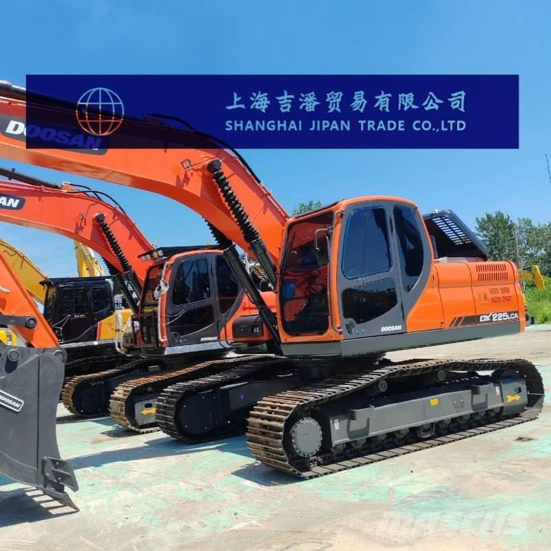 Doosan DX 225 Vikšriniai ekskavatoriai