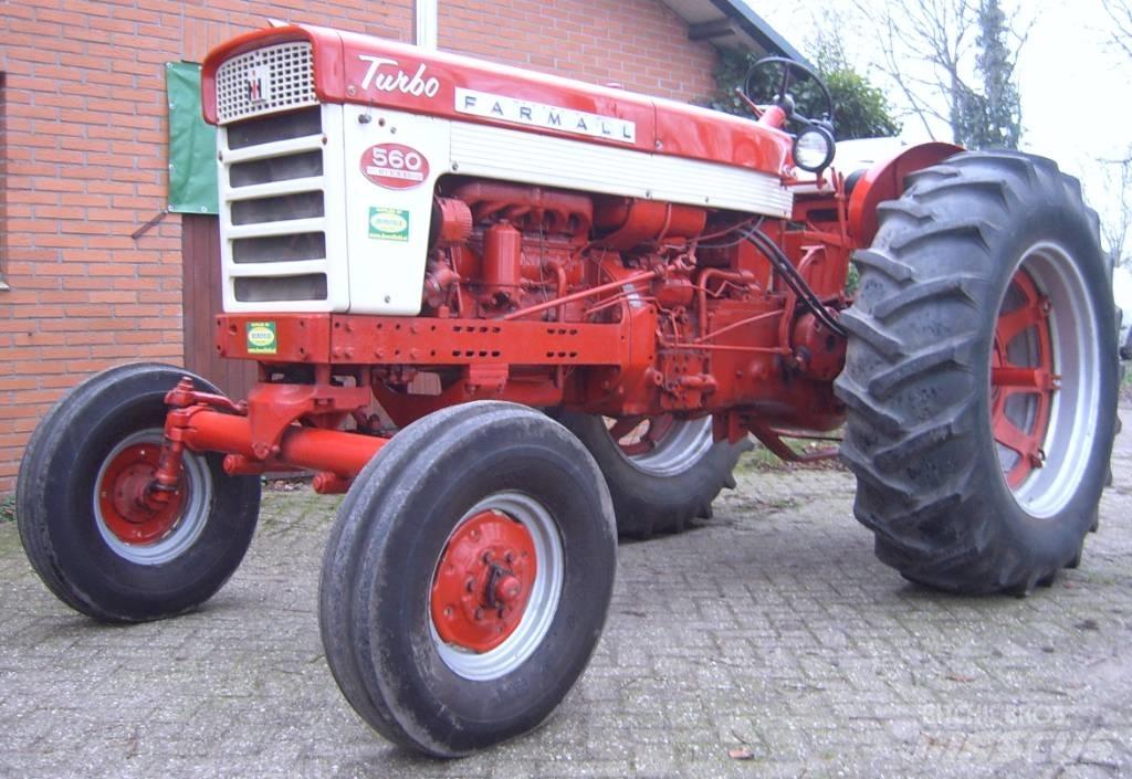 Farmall 560 Traktoriai