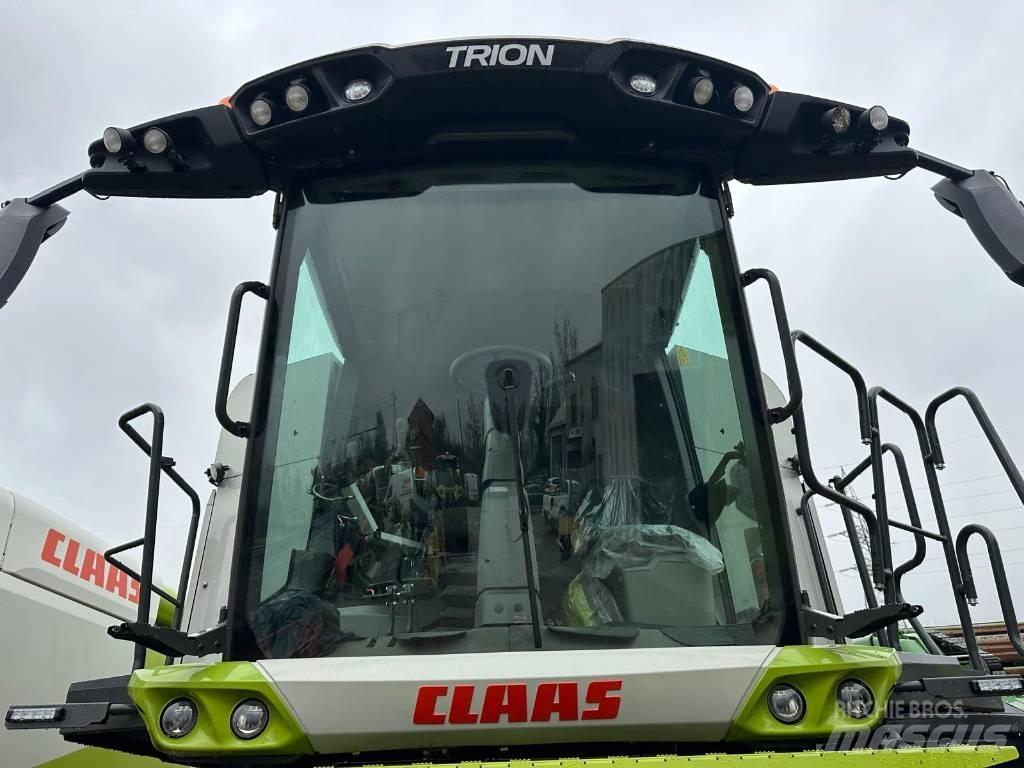 CLAAS Trion 530 Derliaus nuėmimo kombainai