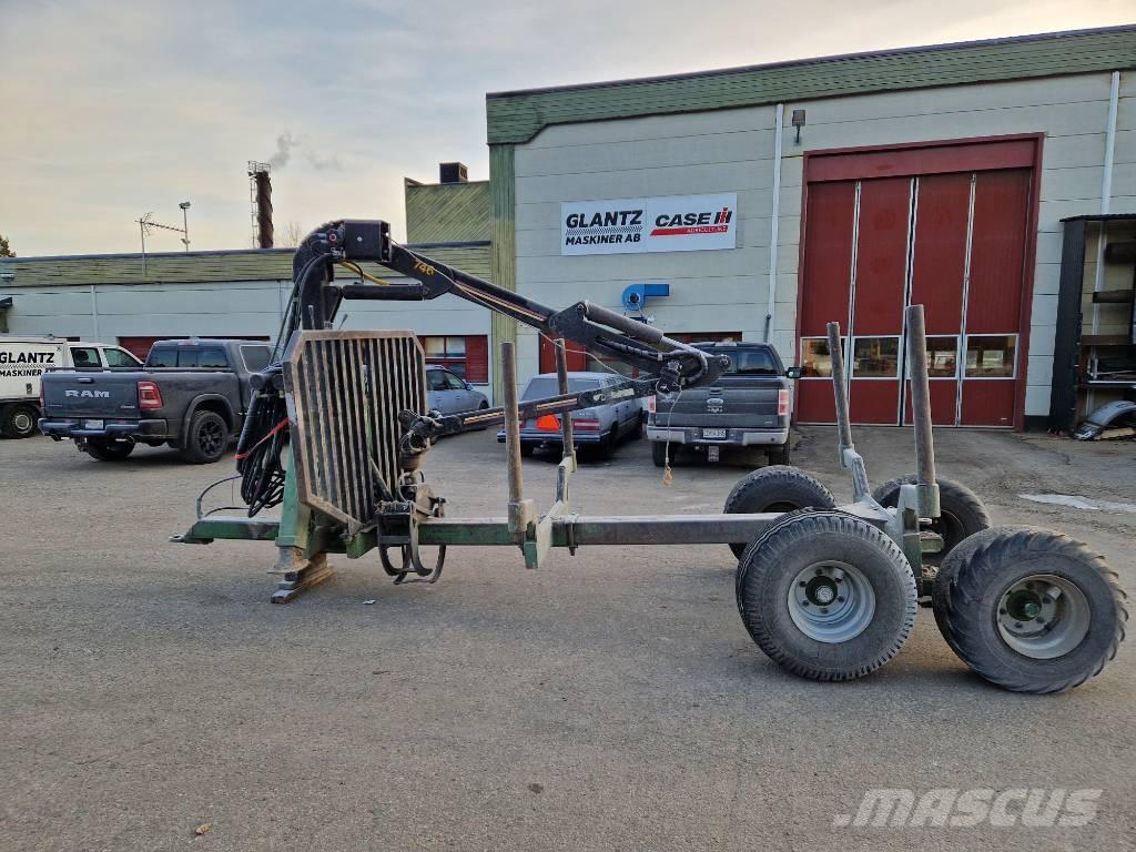 Farma 746 Miškovežių priekabos