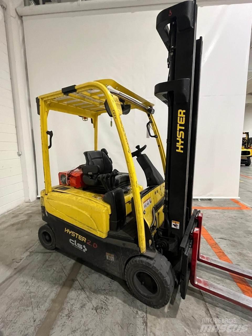 Hyster J2.0XN Elektriniai šakiniai krautuvai