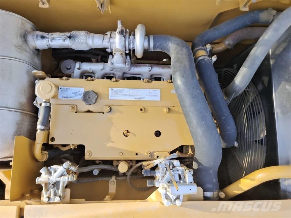CAT 320 D Vikšriniai ekskavatoriai