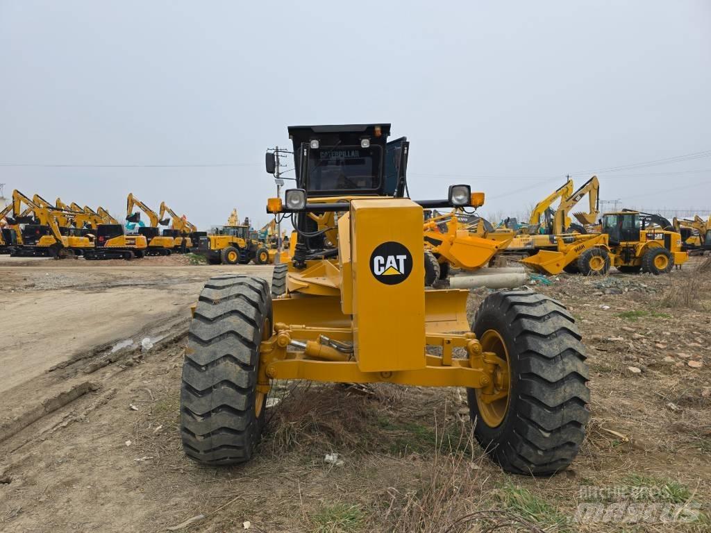 CAT 140 K Greideriai