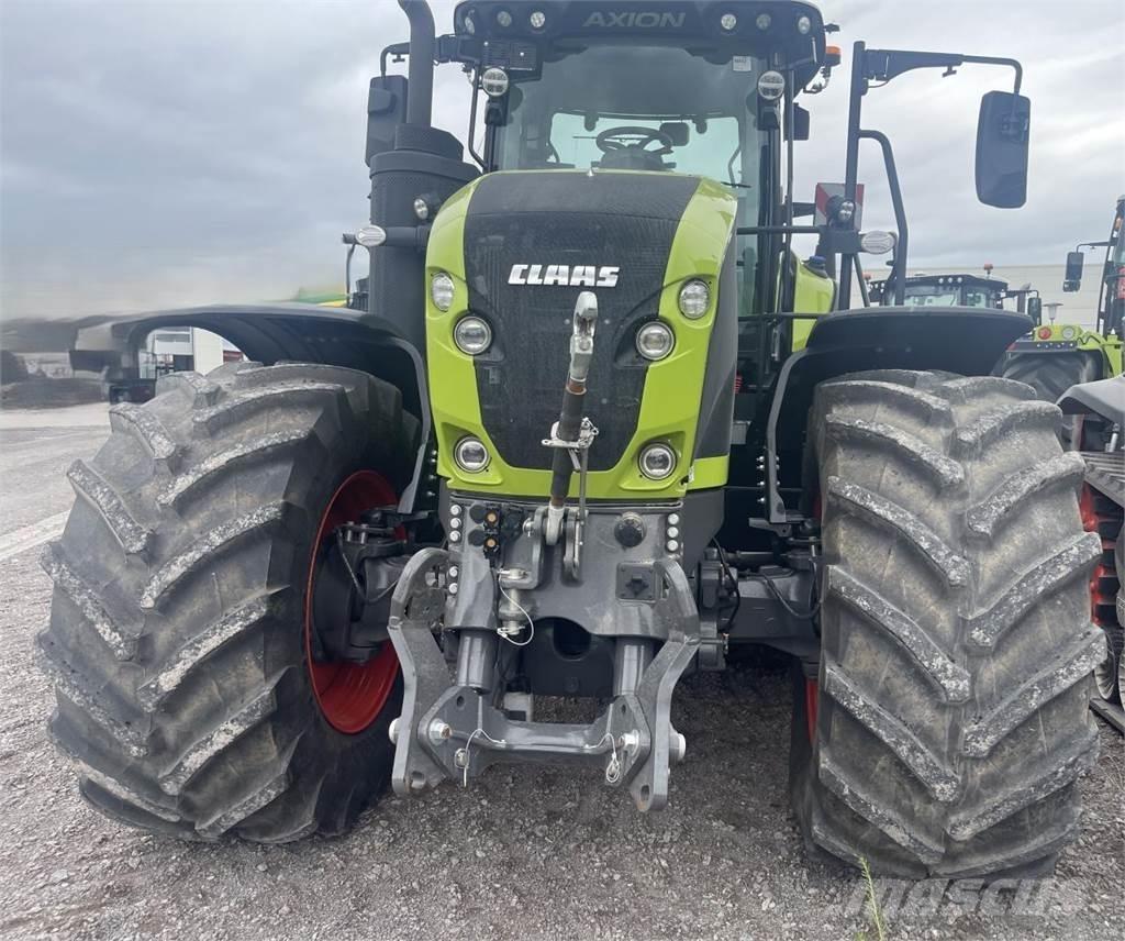 CLAAS AXION 960 TT Traktoriai