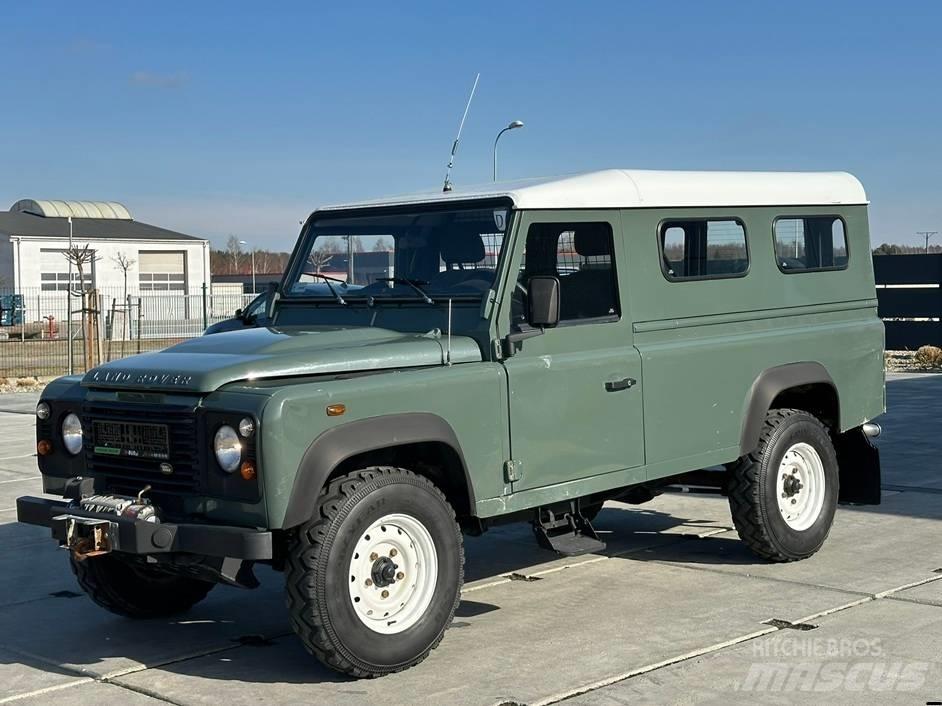 Land Rover Defender Visureigiai automobiliai