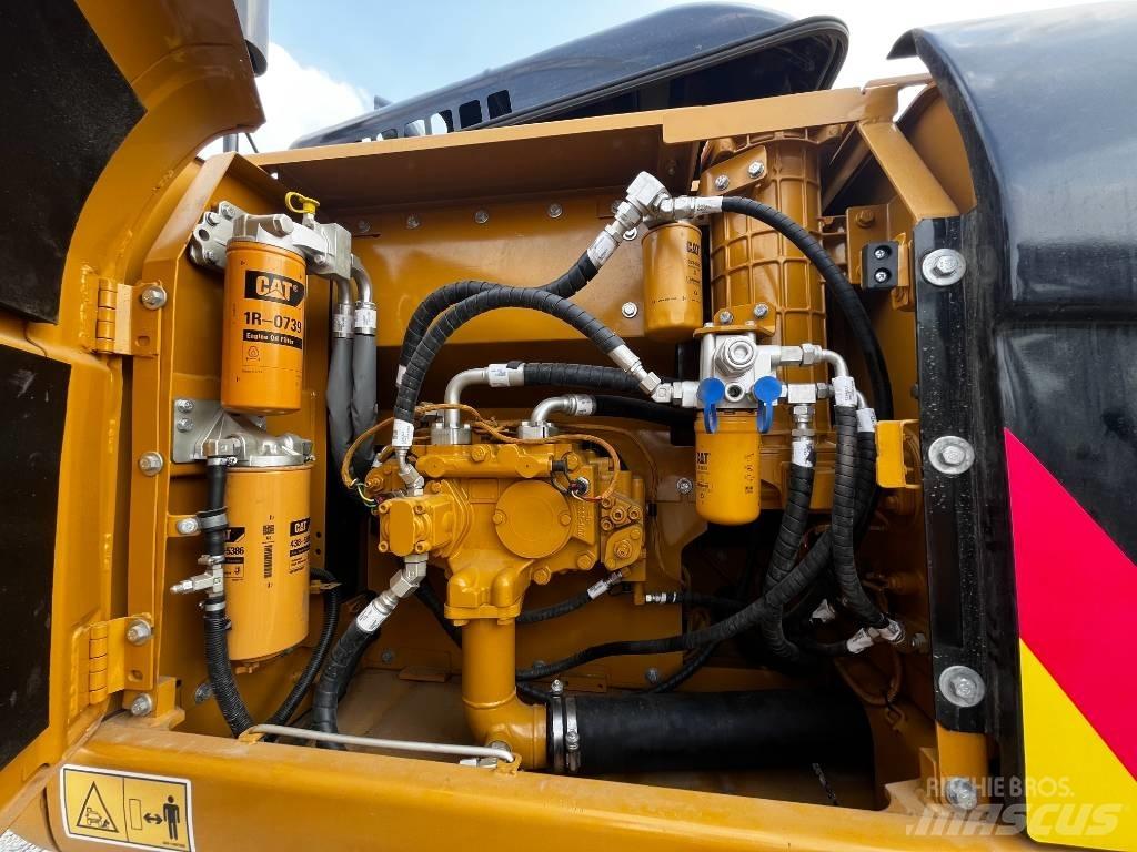 CAT 320 D2L Vikšriniai ekskavatoriai