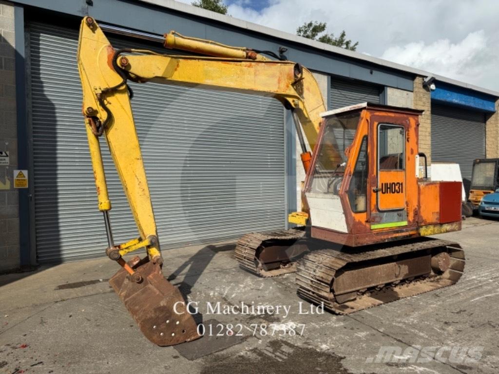 Hitachi UH031 Vikšriniai ekskavatoriai