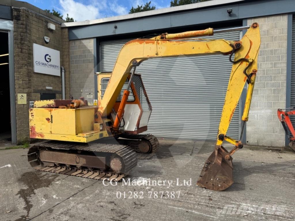 Hitachi UH031 Vikšriniai ekskavatoriai