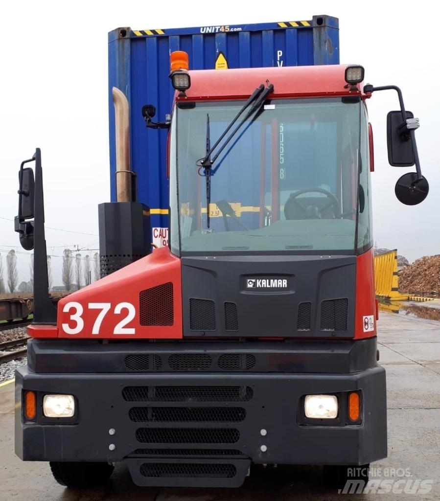 Kalmar T2 Naudoti terminalų vilkikai