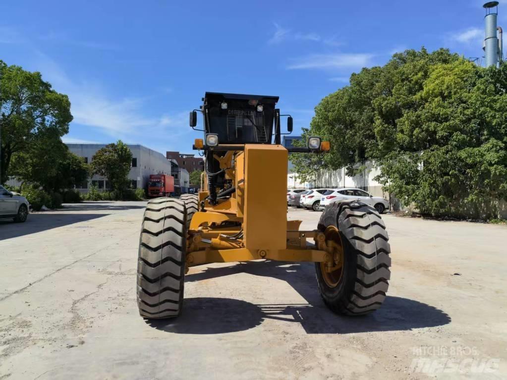 CAT 140 K Greideriai