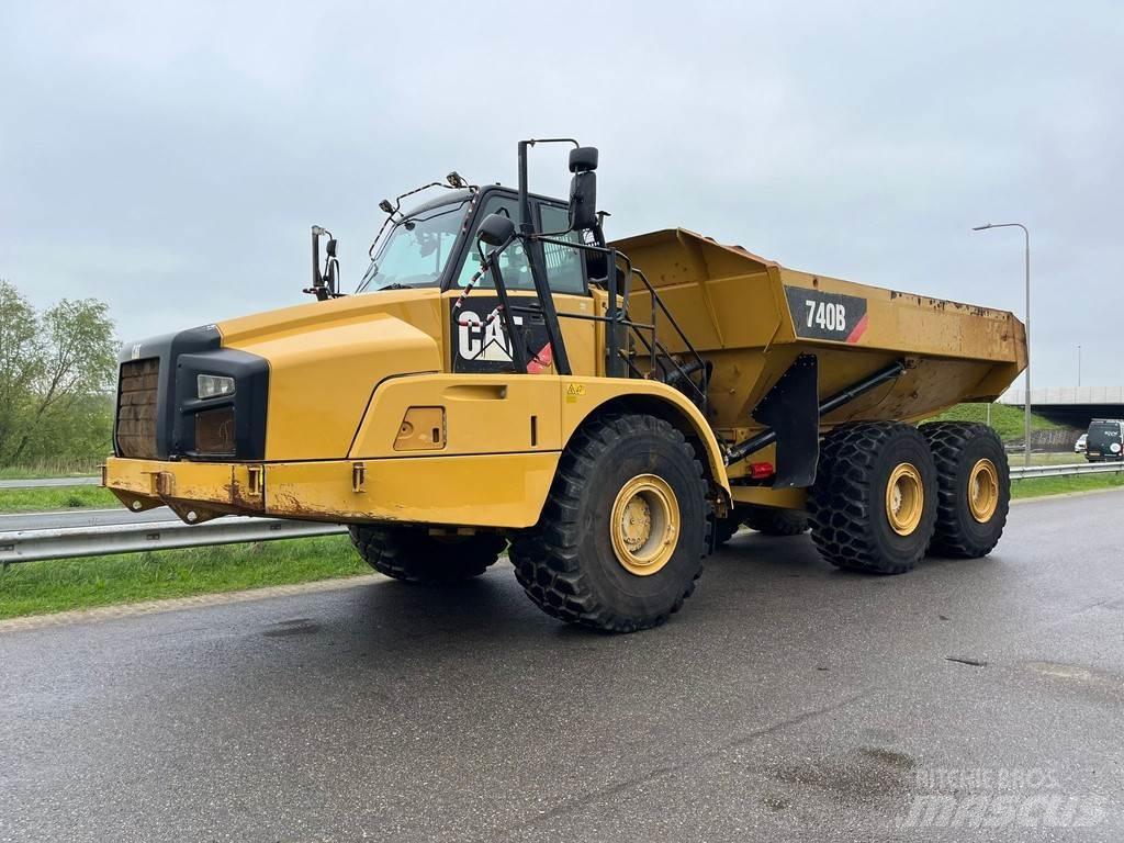 CAT 740B Karjeriniai savivarčiai