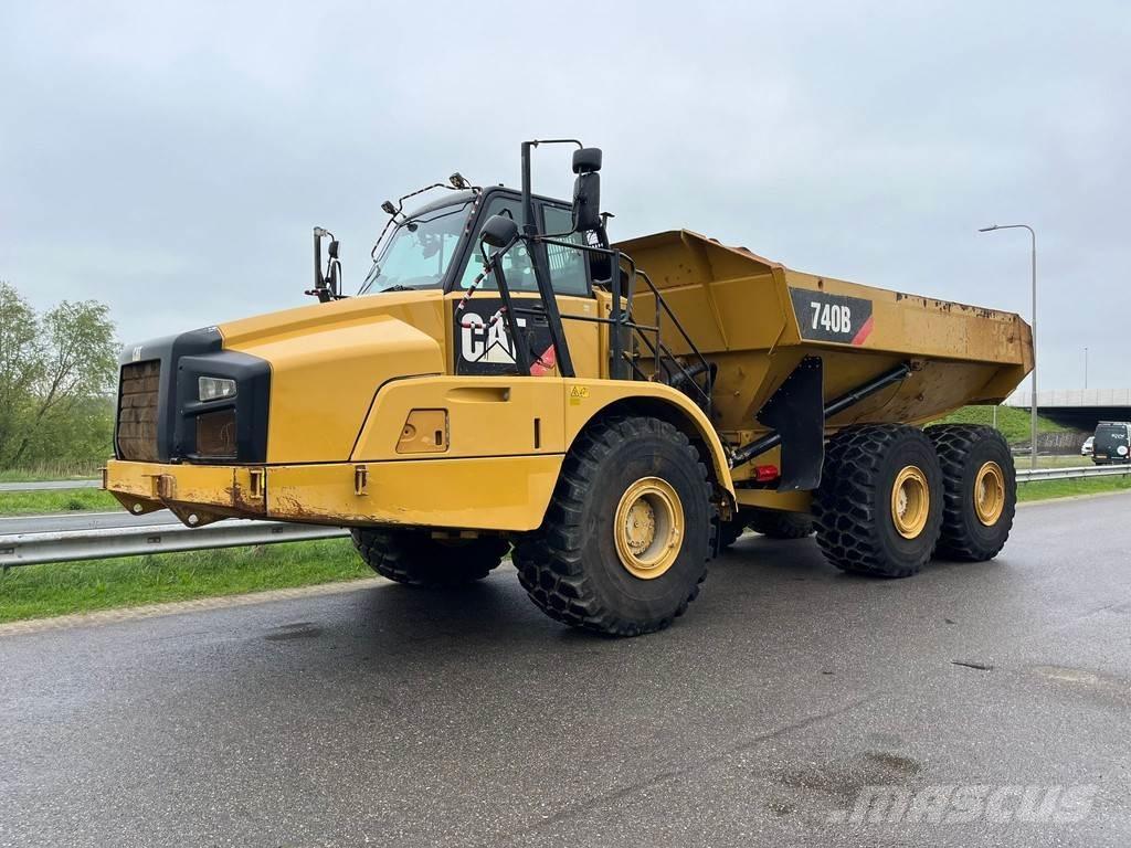 CAT 740B Karjeriniai savivarčiai