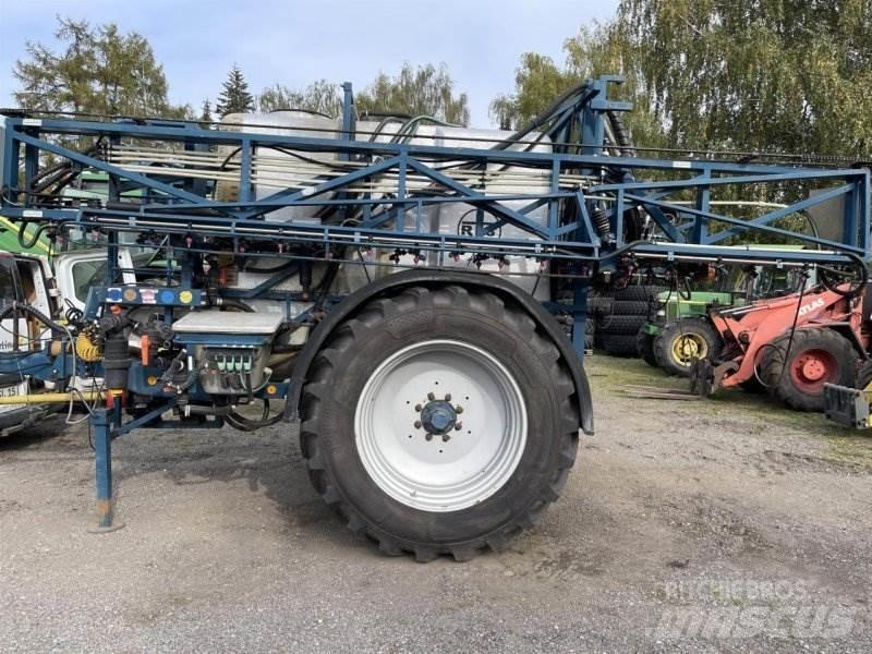 RTS 35/28 Prikabinami purkštuvai