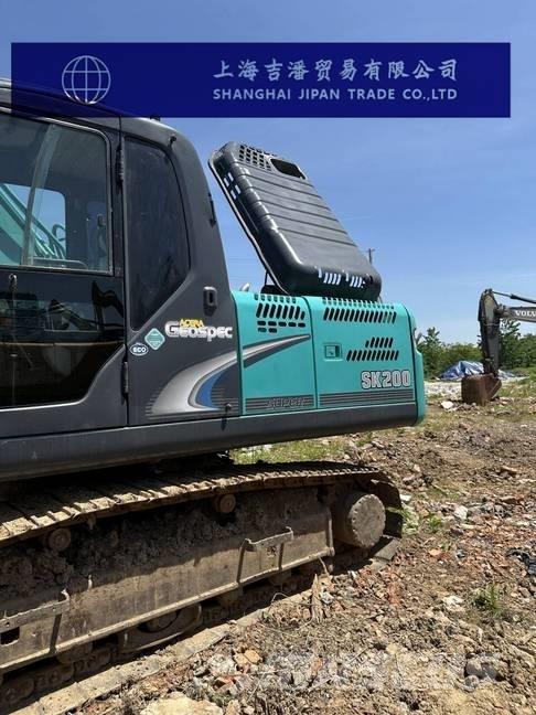 Kobelco SK 200 Vikšriniai ekskavatoriai