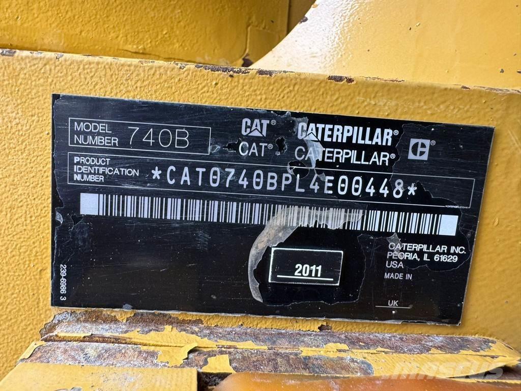 CAT 740B Karjeriniai savivarčiai