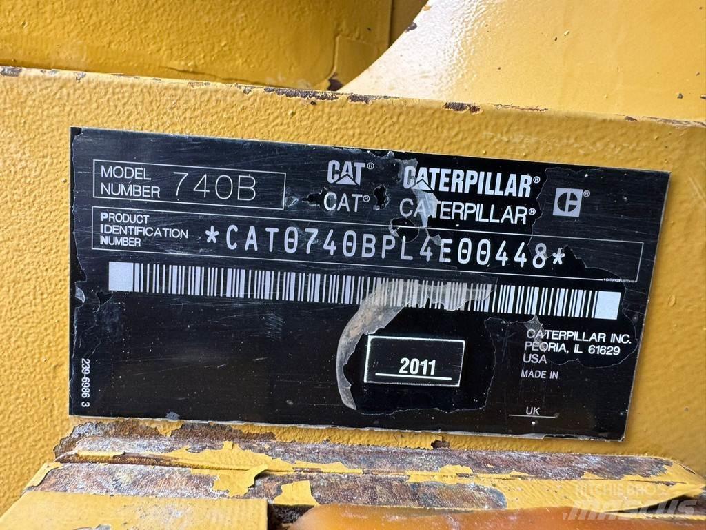 CAT 740B Karjeriniai savivarčiai