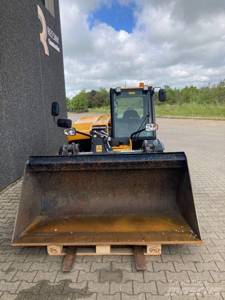 JCB 525-60 Teleskopiniai krautuvai