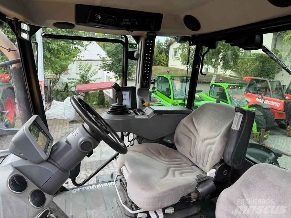JCB FASTRAC 4220 Traktoriai