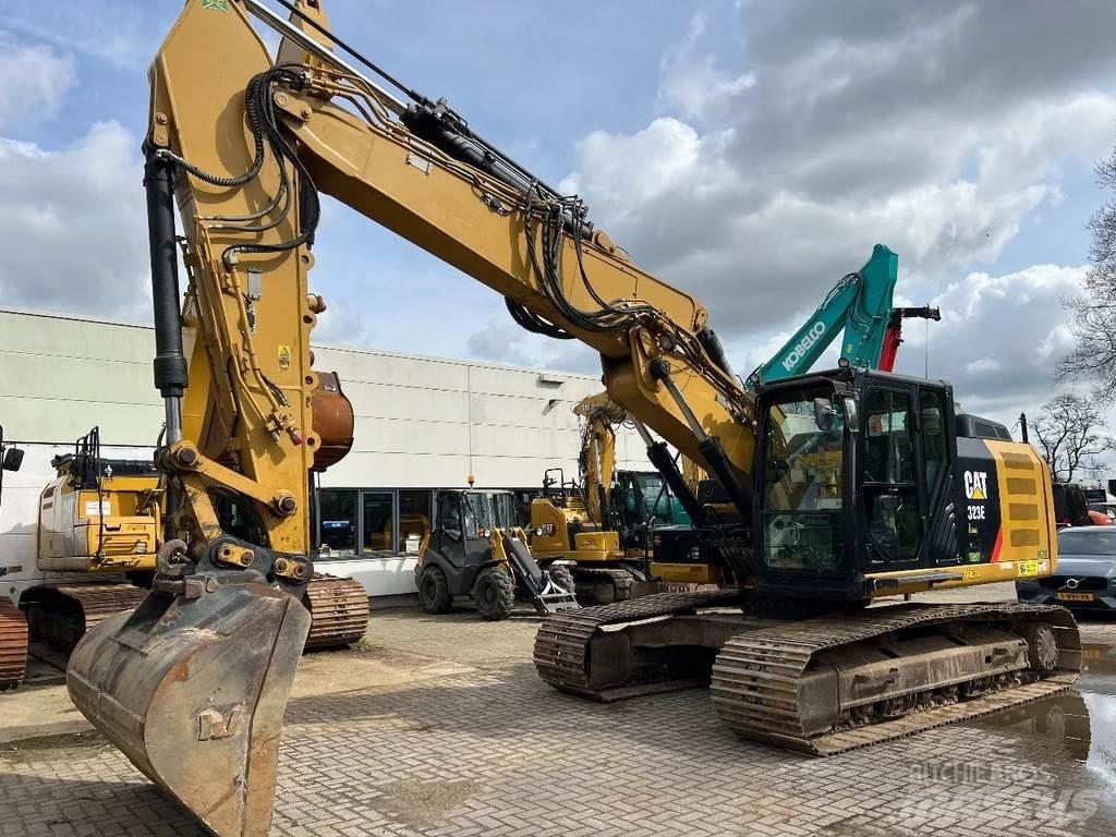 CAT 323E Vikšriniai ekskavatoriai