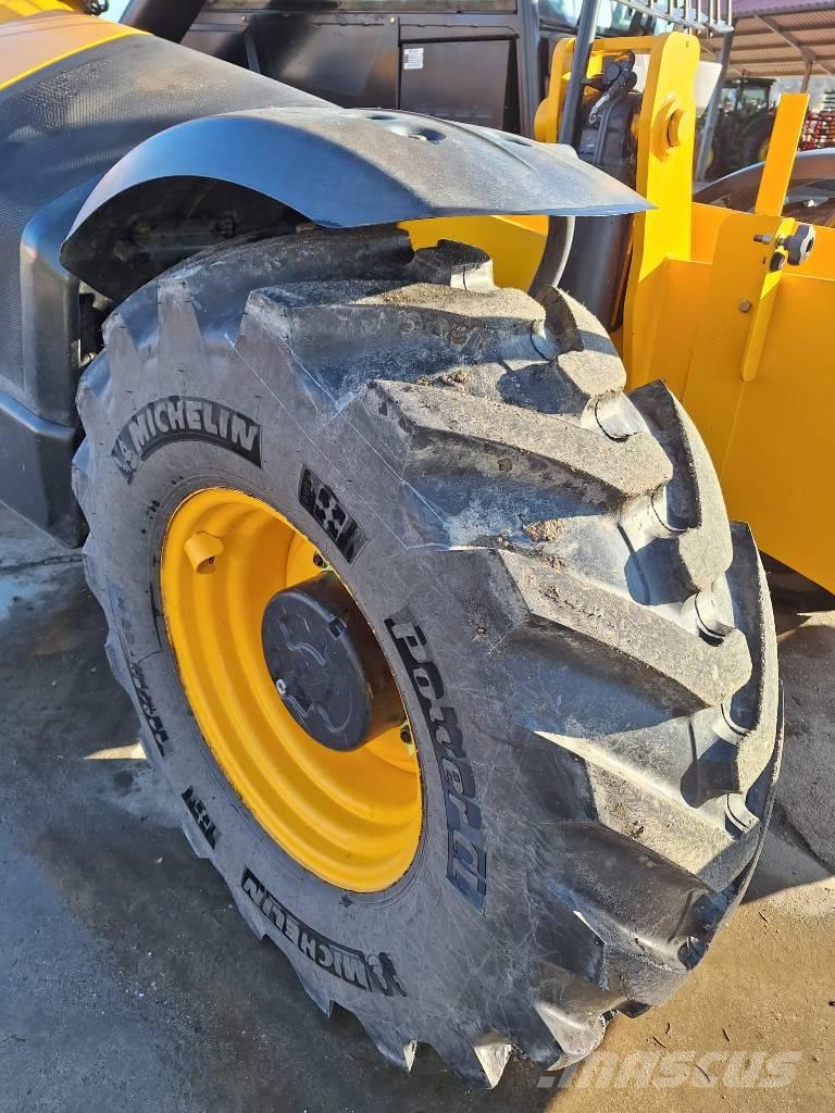 JCB 540-200 540-200 Daugiafunkciniai pakrovėjai