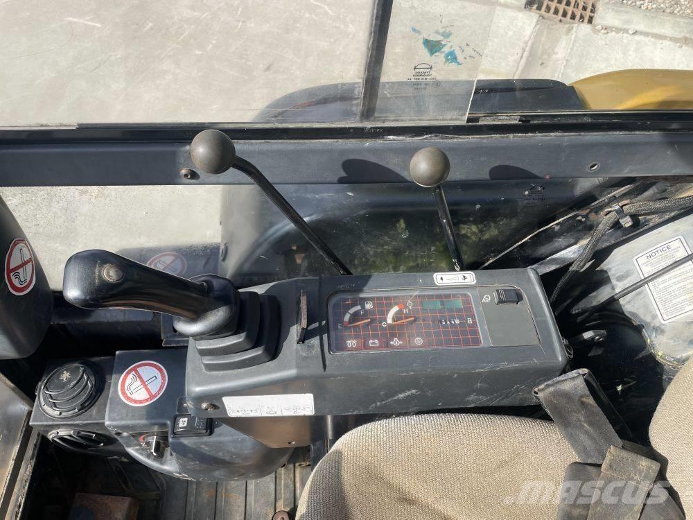 CAT 302.5 Mini ekskavatoriai < 7 t