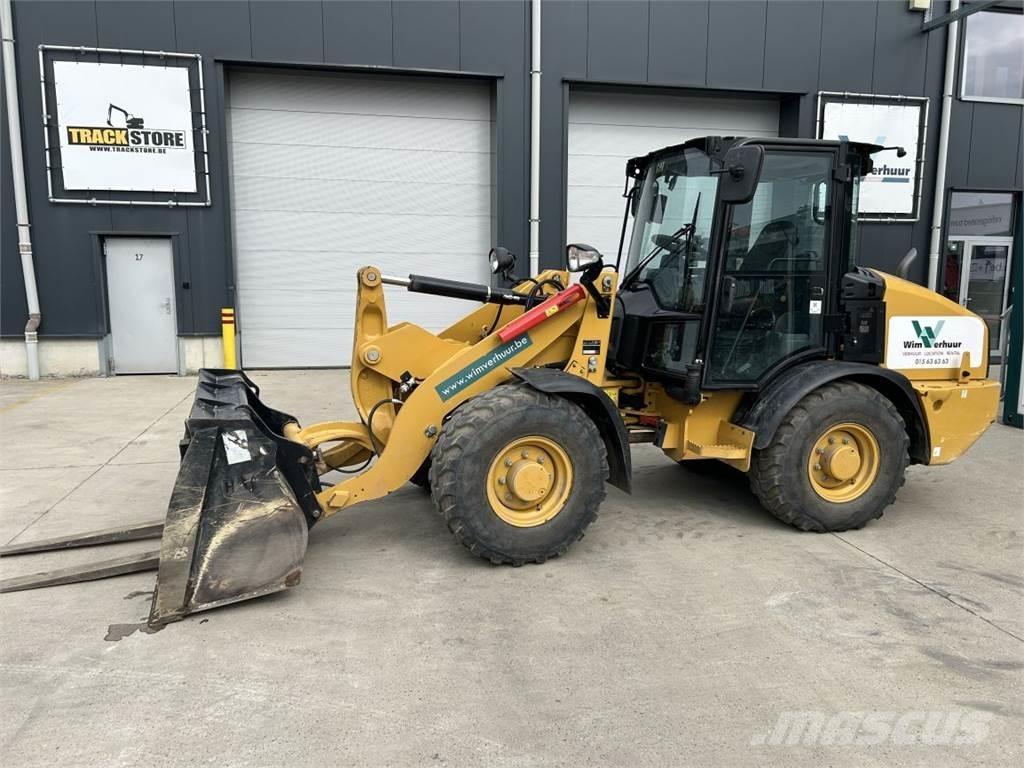 CAT 906M (8758) Daugiafunkciniai pakrovėjai