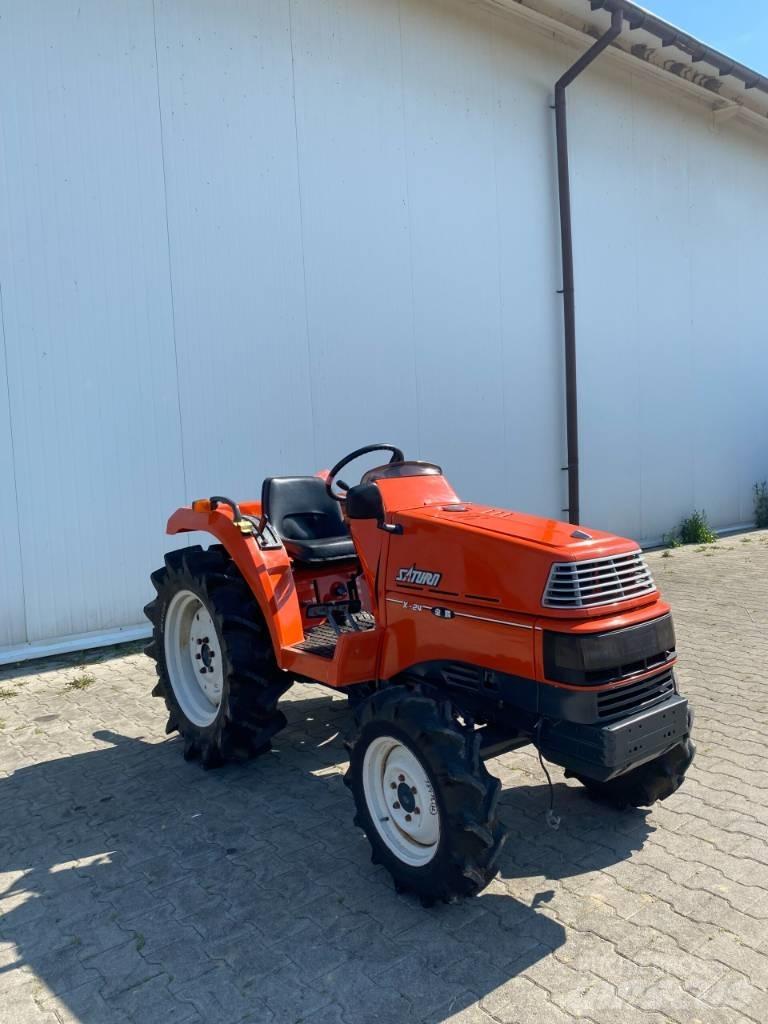 Kubota SATURN X24D Naudoti kompaktiški traktoriai