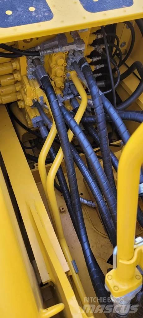 Komatsu 210LC-8 Vikšriniai ekskavatoriai